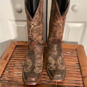 Corral Circle G Brown Embroidered Heeled Boots